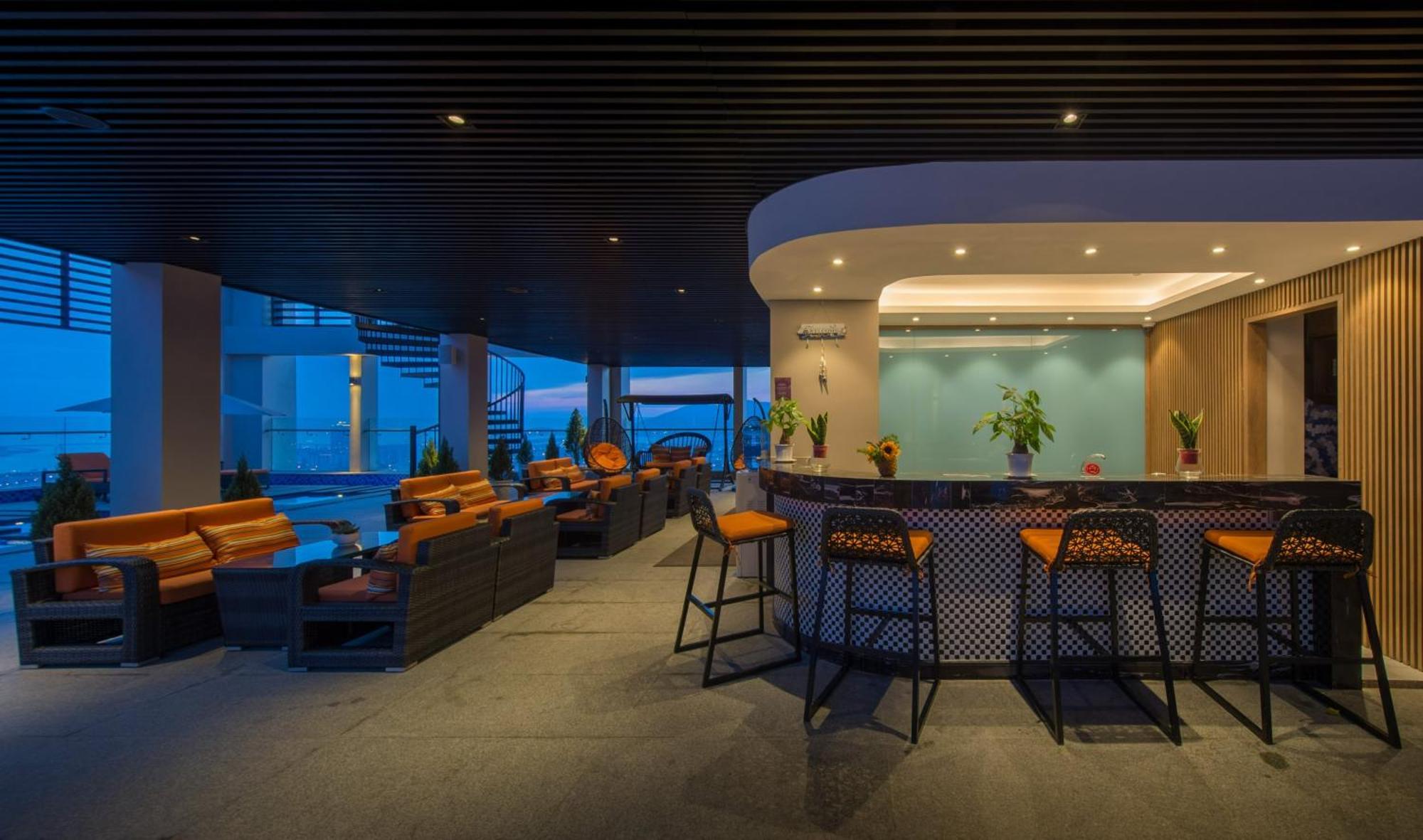 Luxury Apartment - Rooftop Swimming Pool - Beach Front - Hinata Apartment Danang Exteriér fotografie