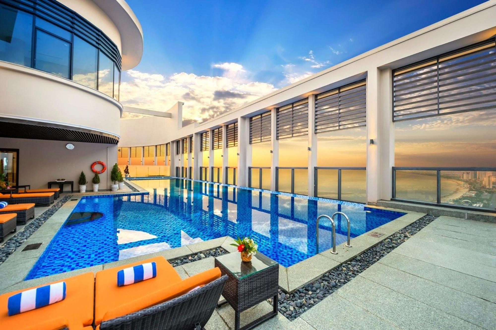 Luxury Apartment - Rooftop Swimming Pool - Beach Front - Hinata Apartment Danang Exteriér fotografie